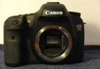 Canon 7D+1:8 Lens+Grip+8gbCF 